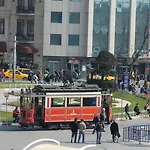 Cheya Taksim Gumussuyu Center Comfort アパート *